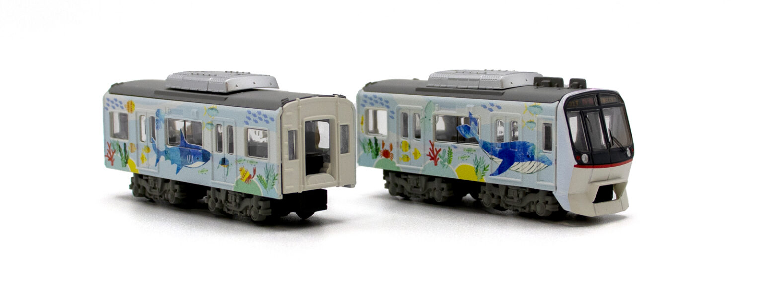 Images of a model train with printed graphics 02