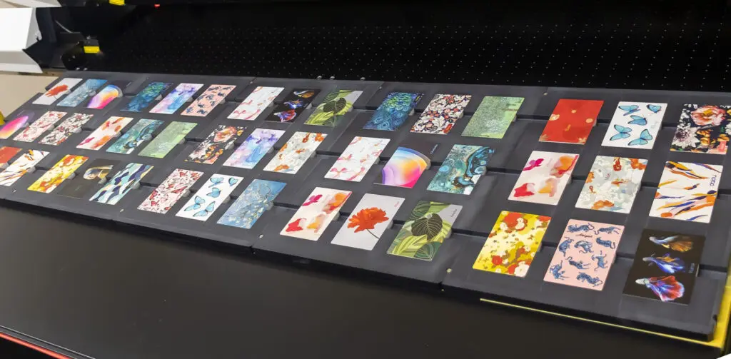 Print & Cut機で紙器パッケージのモックアップを簡単製作 - D-BRIDGE